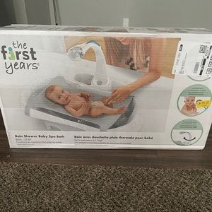 Baby bath tub + shower